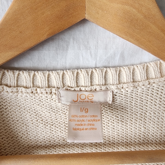 ✨Joe Fresh Cream V-Neck Sweater/Pullover - Picture 2 of 7